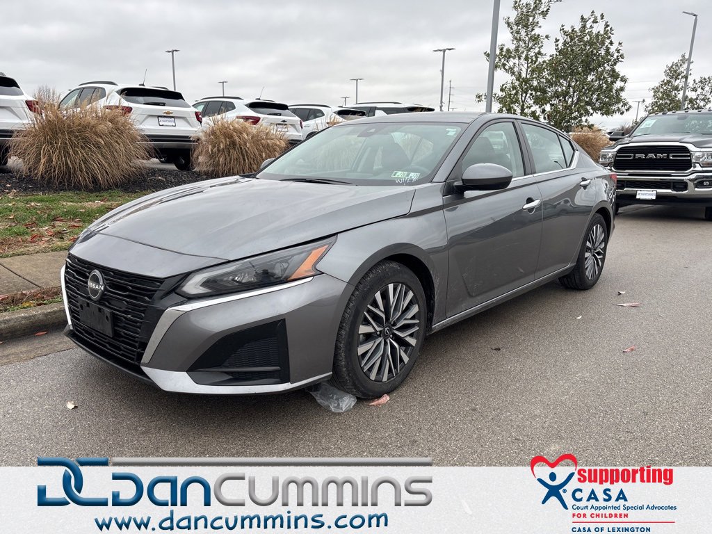 Used 2023 Nissan Altima 2.5 SV image 1
