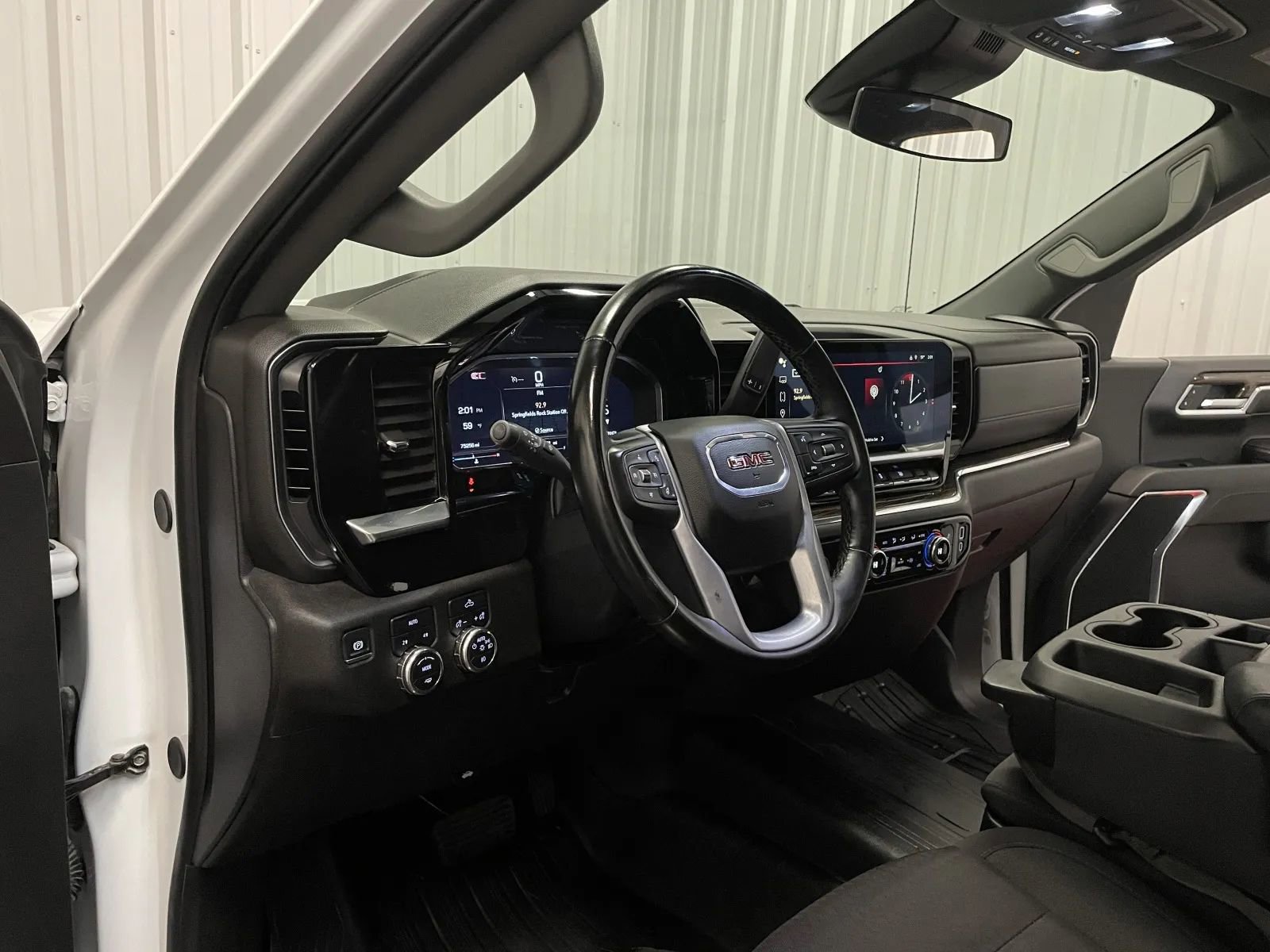 Used 2024 GMC Sierra 1500 Elevation image 37