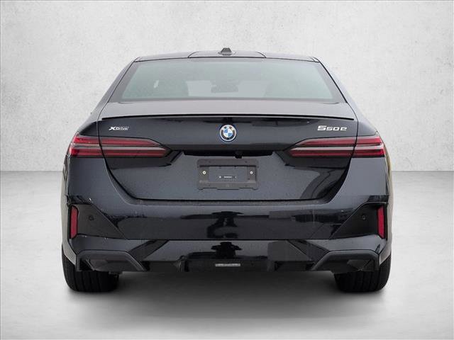 New 2026 BMW 550e xDrive AWD/4WD image 8