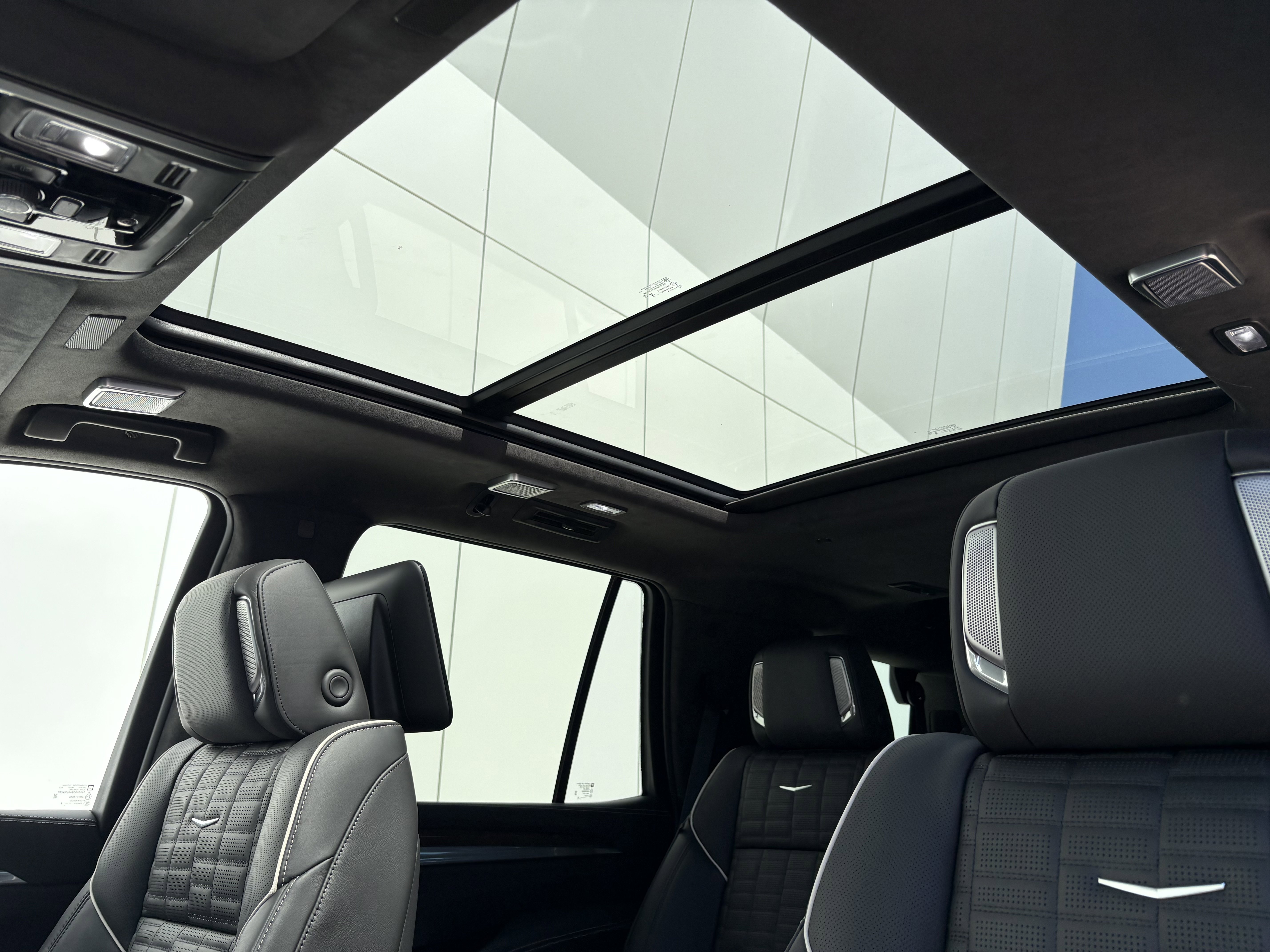New 2026 Cadillac Escalade Platinum Sport AWD/4WD image 19