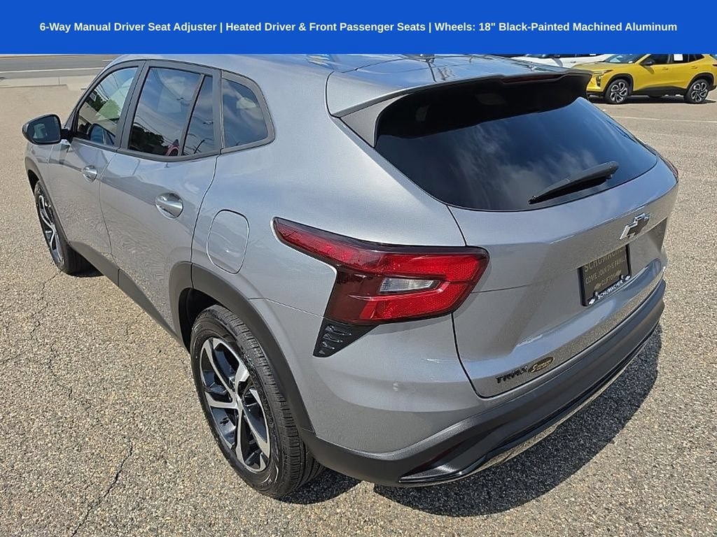 Certified 2024 Chevrolet Trax RS FWD image 5