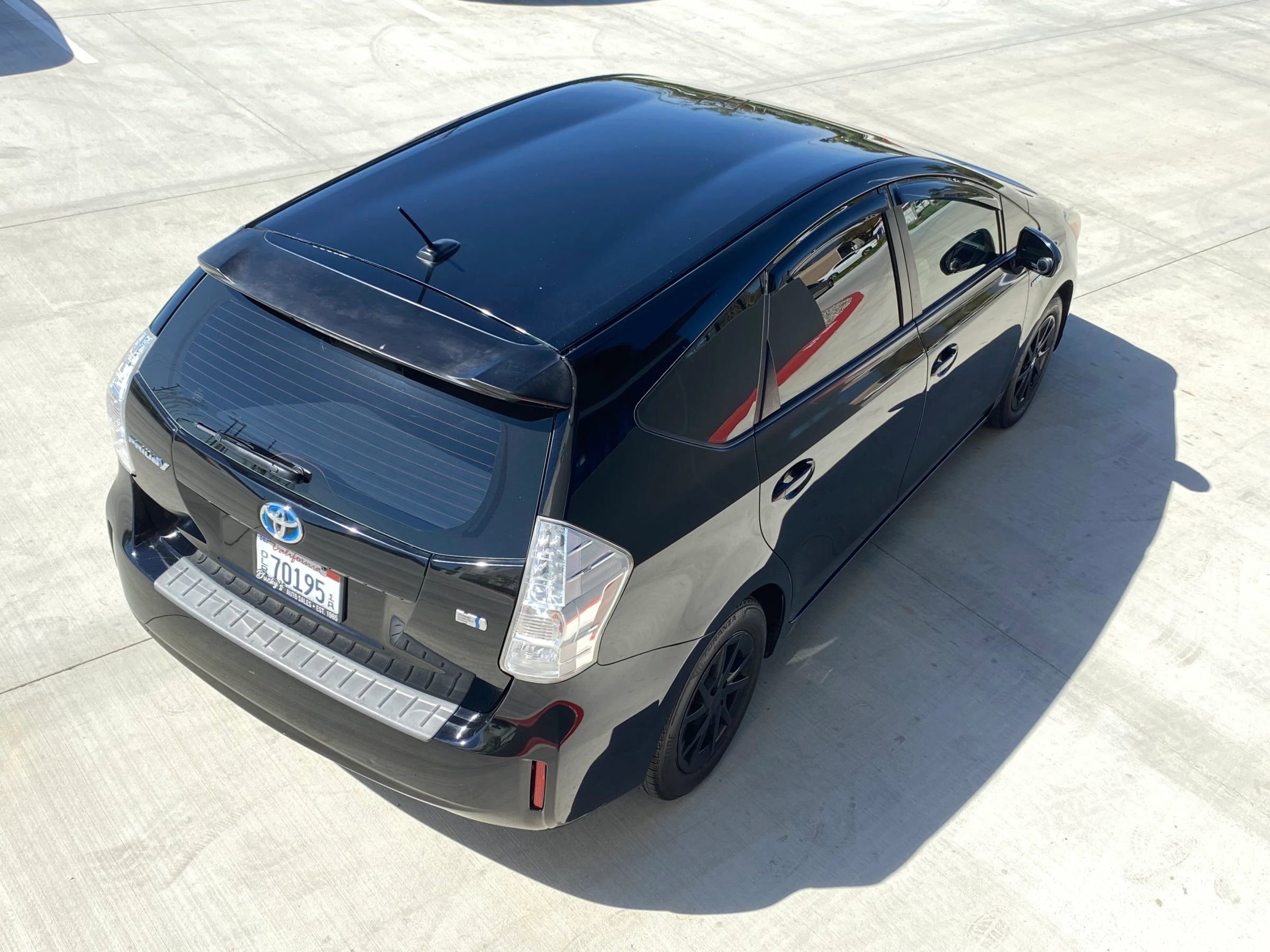 Used 2014 Toyota Prius V Three image 29
