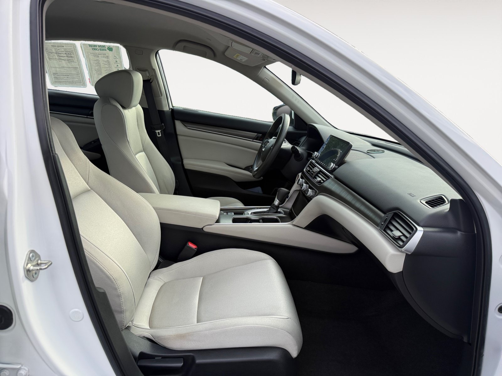 Used 2018 Honda Accord LX image 19