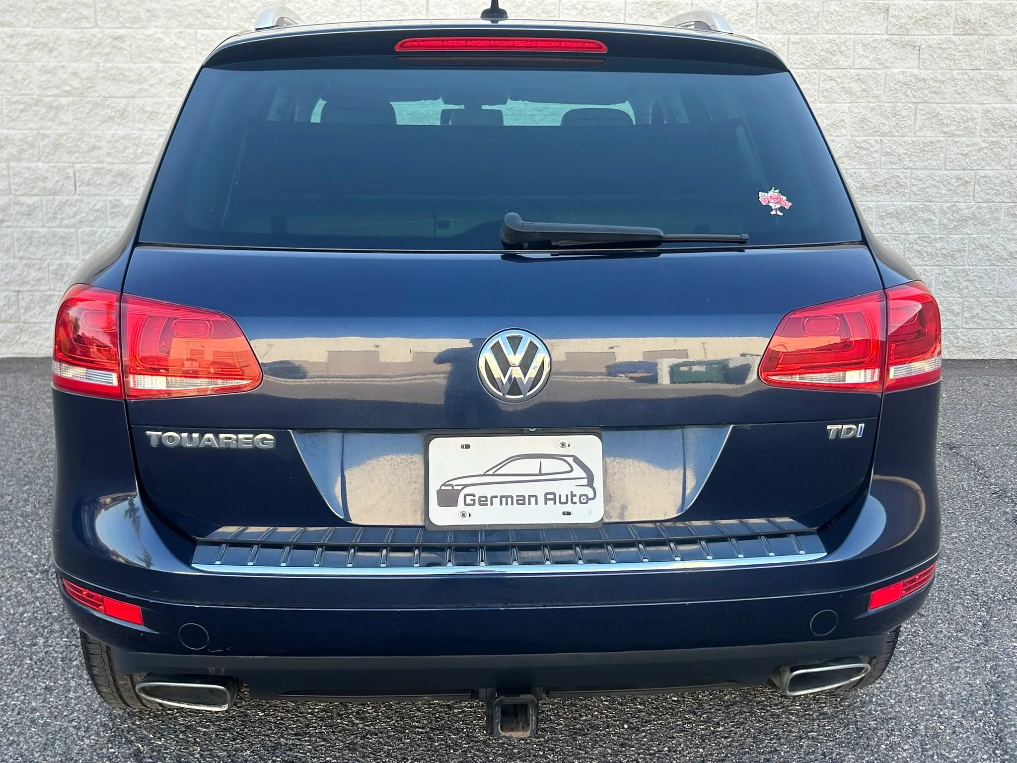 Used 2013 Volkswagen Touareg TDI AWD/4WD image 4