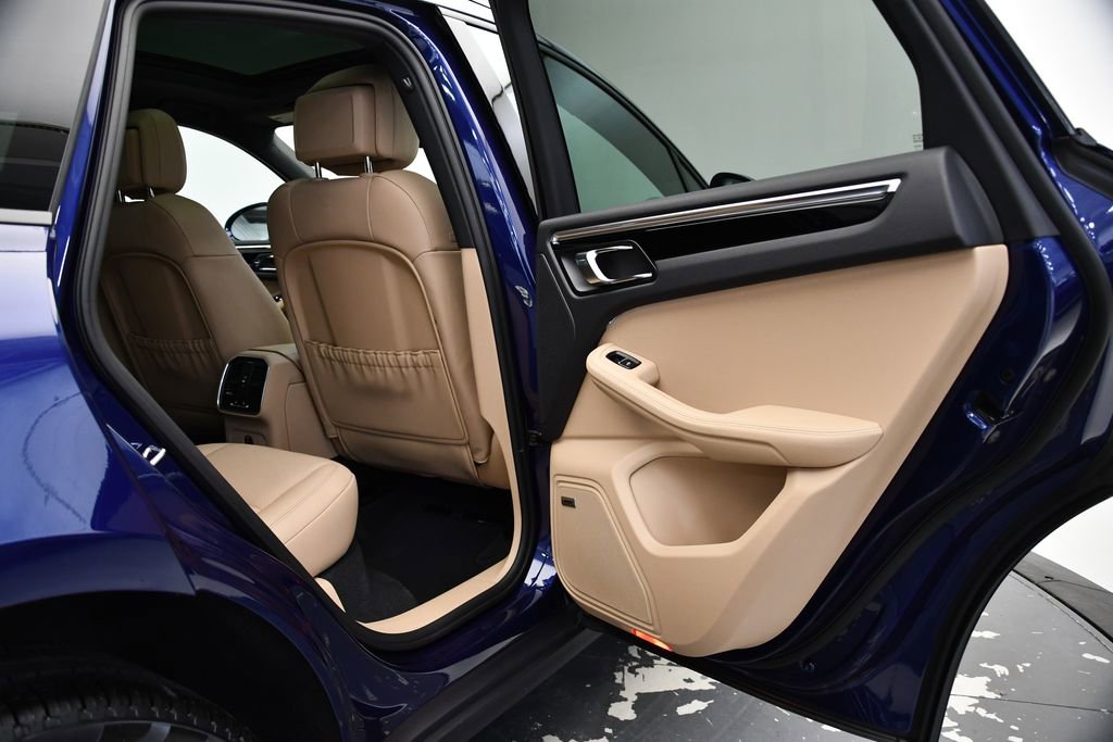 Used 2025 Porsche Macan image 50