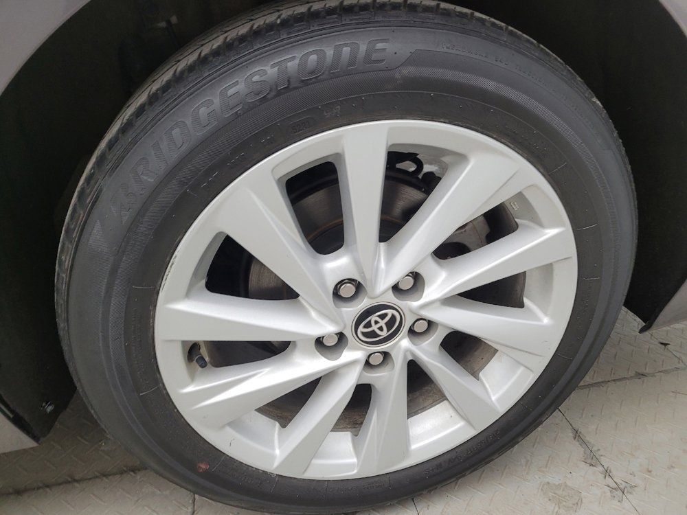 Used 2022 Toyota Camry LE image 31