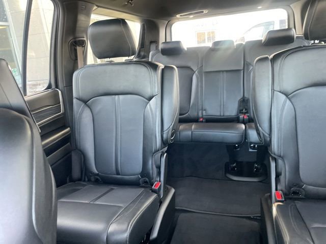 Used 2023 Jeep Wagoneer Series III w/ Rear Seat Video Group 1 image 12