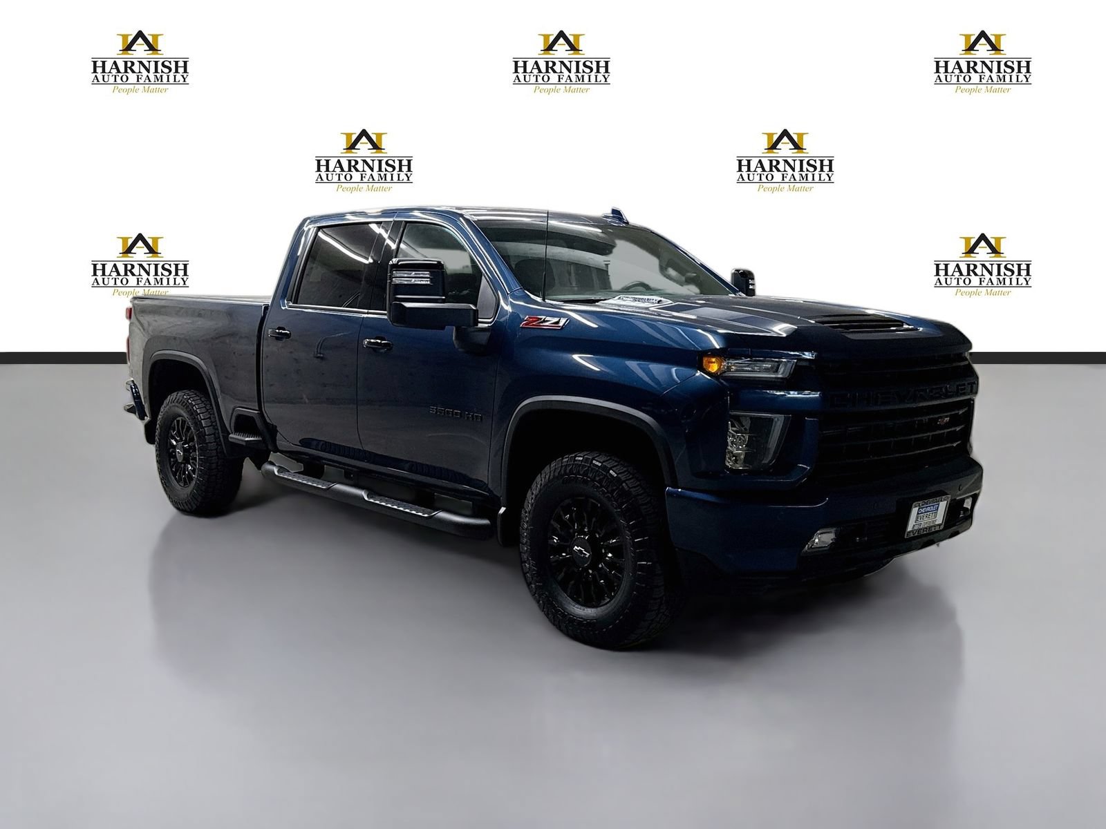Used 2023 Chevrolet Silverado 3500 LTZ w/ LTZ Plus Package AWD/4WD image 3