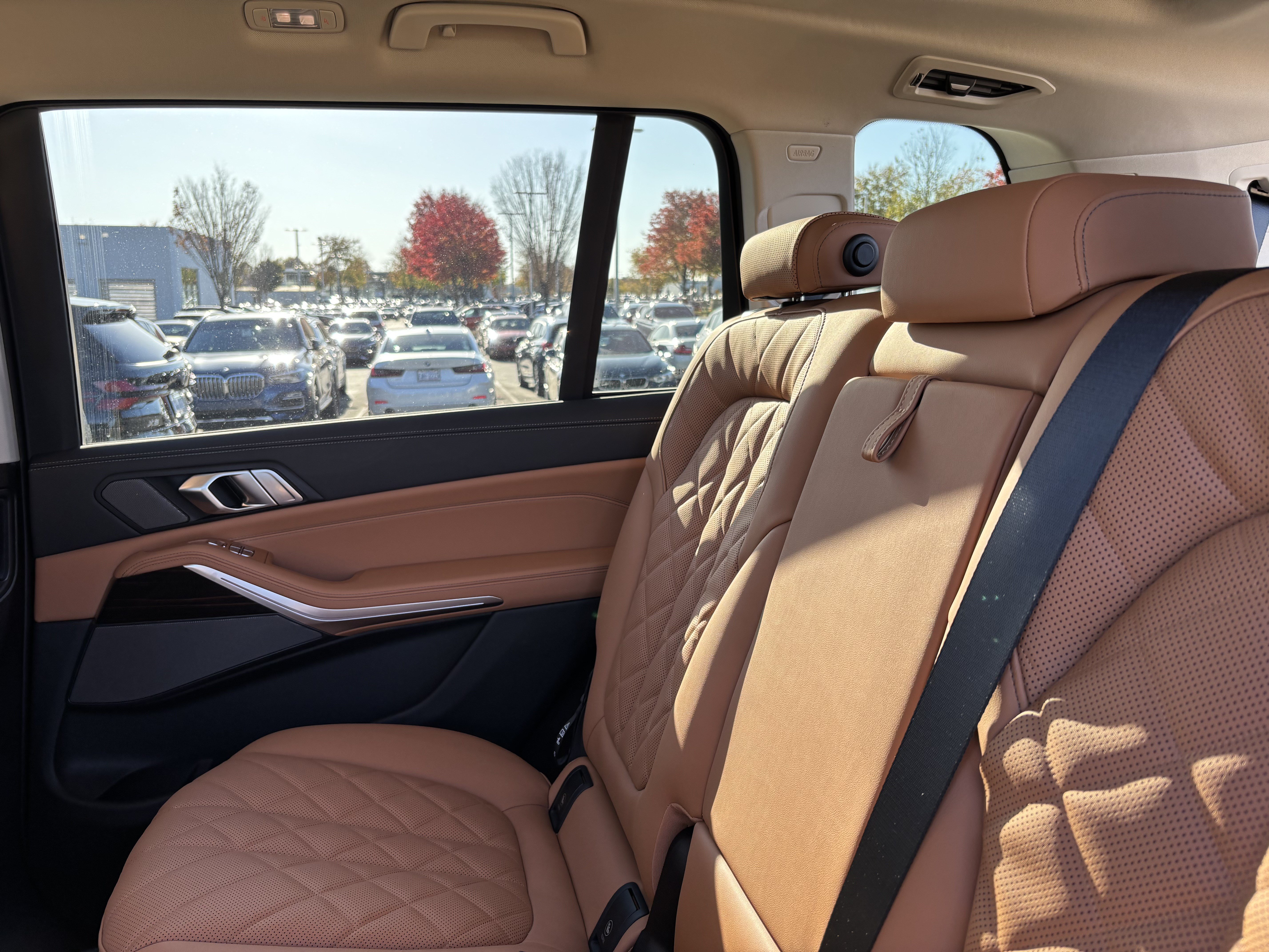 Used 2026 BMW X7 xDrive40i w/ Premium Package AWD/4WD image 33