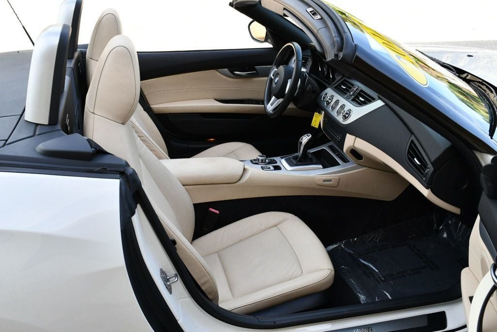 Used 2012 BMW Z4 sDrive35i RWD image 20