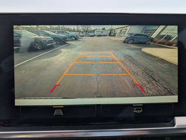 Used 2023 Chevrolet Silverado 1500 LT image 23