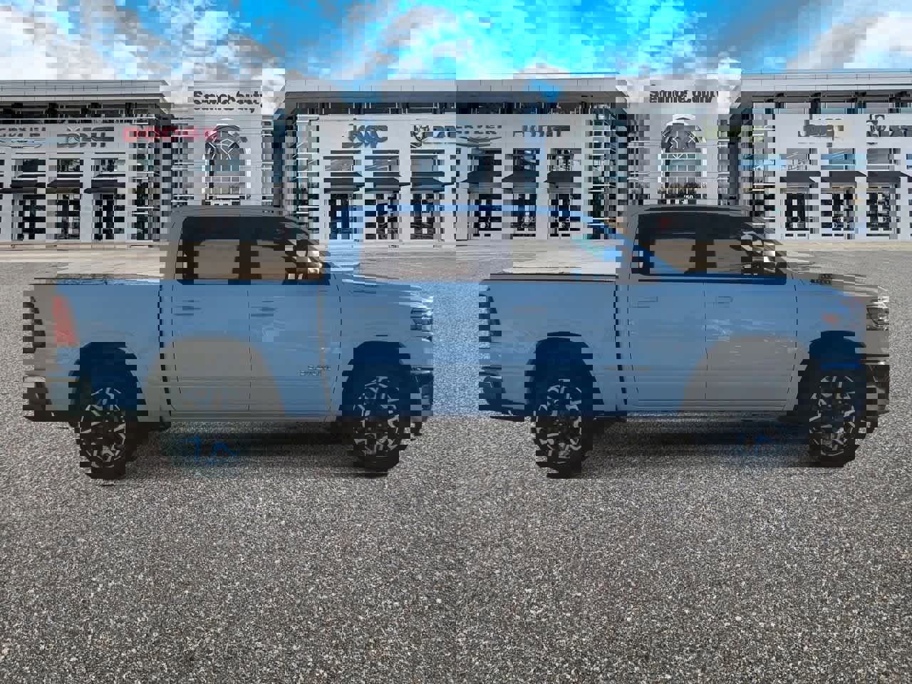 Used 2025 RAM 1500 Laramie image 9