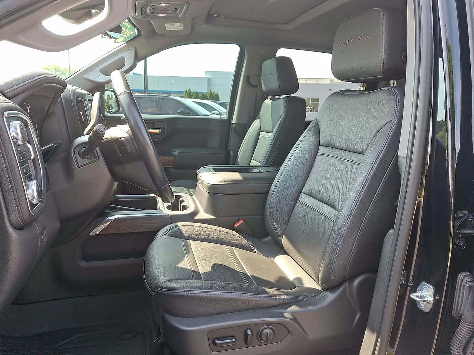 Certified 2021 GMC Sierra 1500 Denali w/ Technology Package AWD/4WD image 11