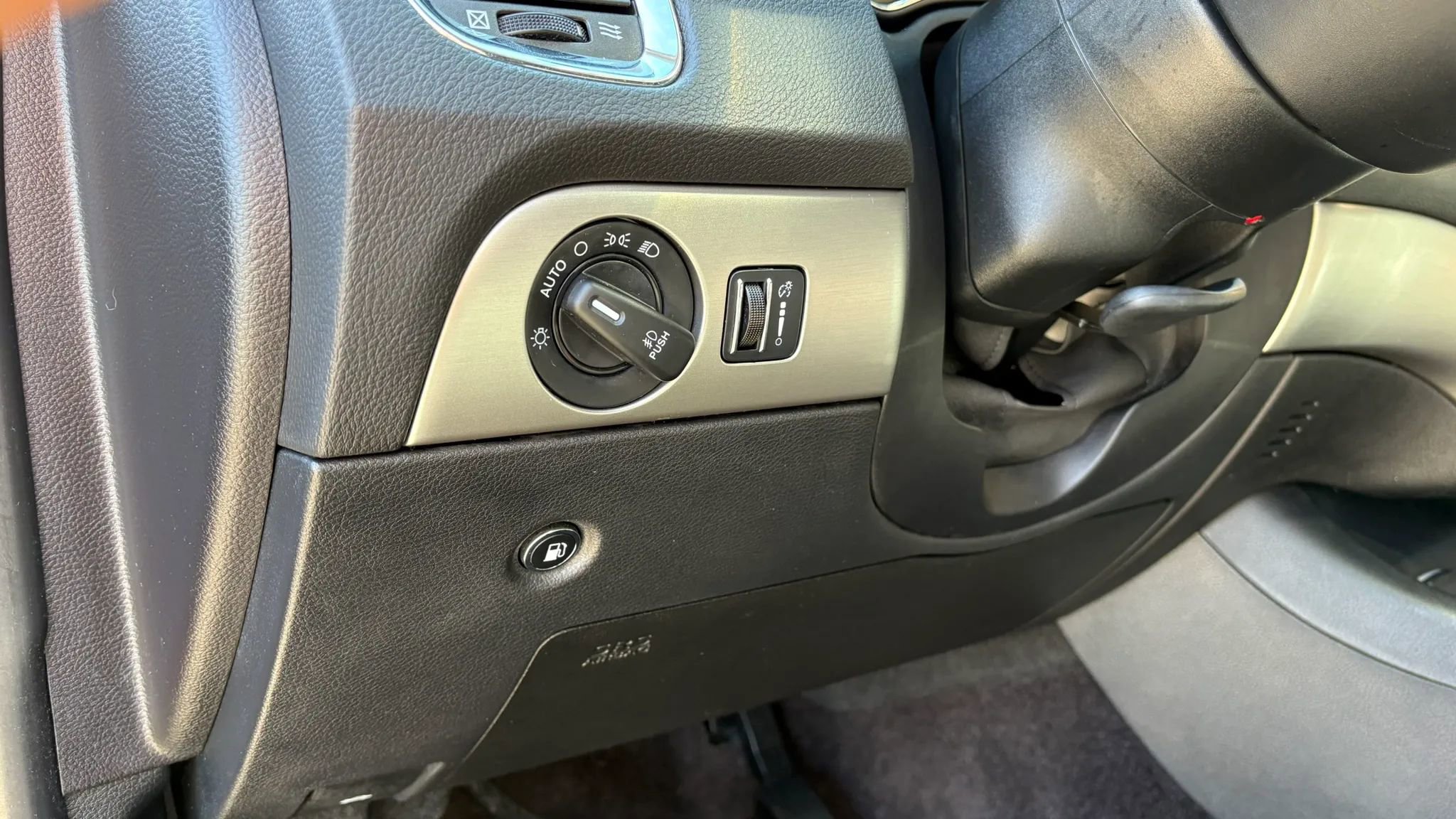 Used 2016 Dodge Durango SXT w/ Quick Order Package 23B AWD/4WD image 17