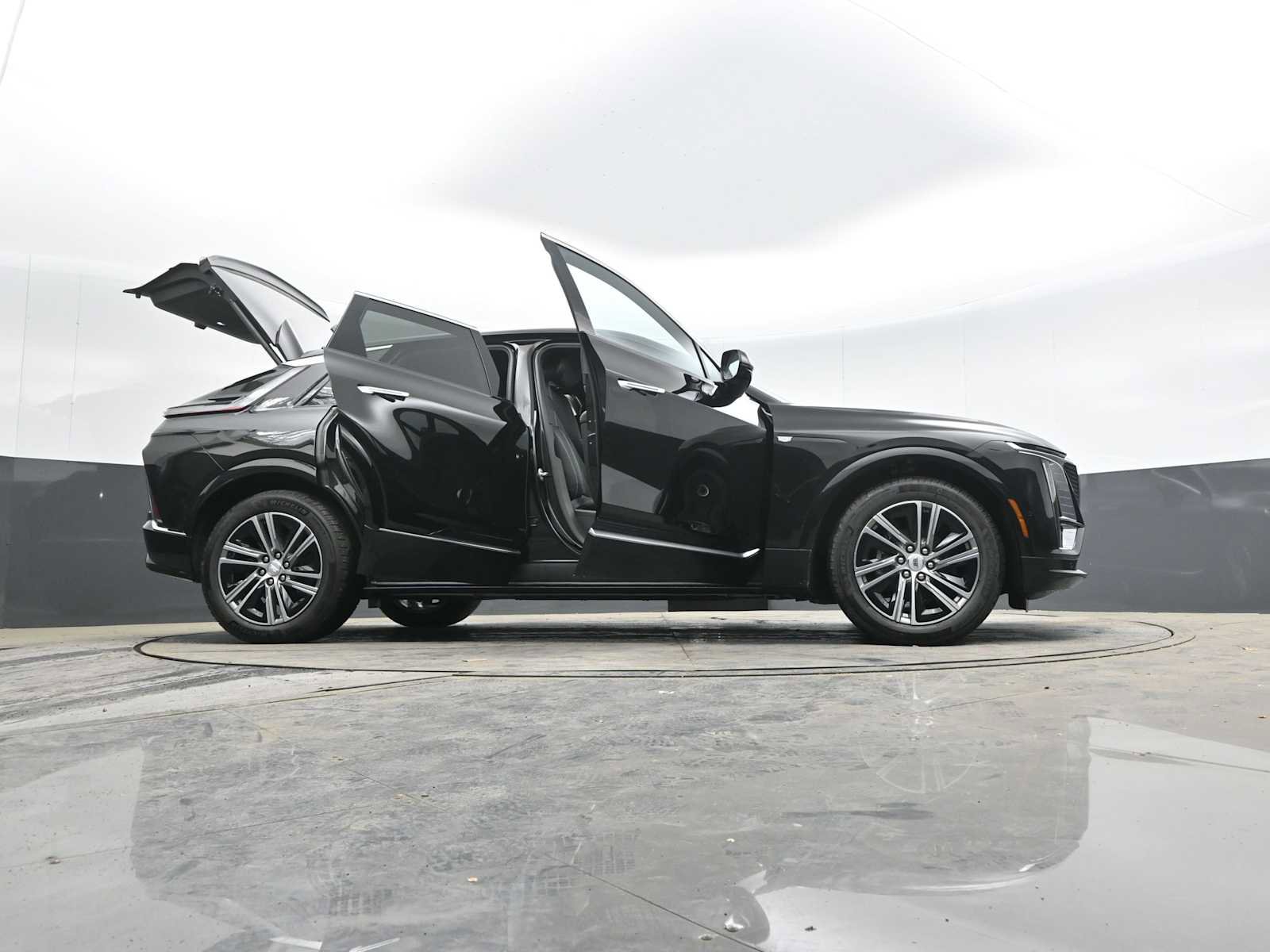 New 2025 Cadillac Lyriq Luxury image 44