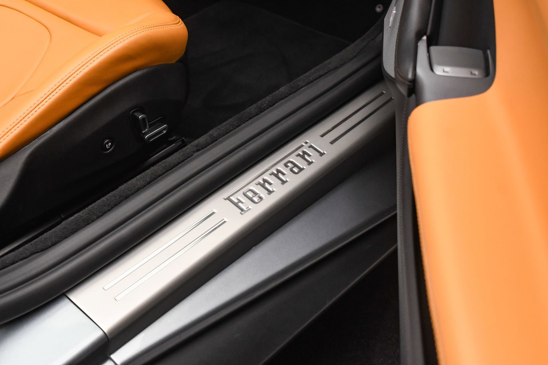 Used 2019 Ferrari Portofino image 52