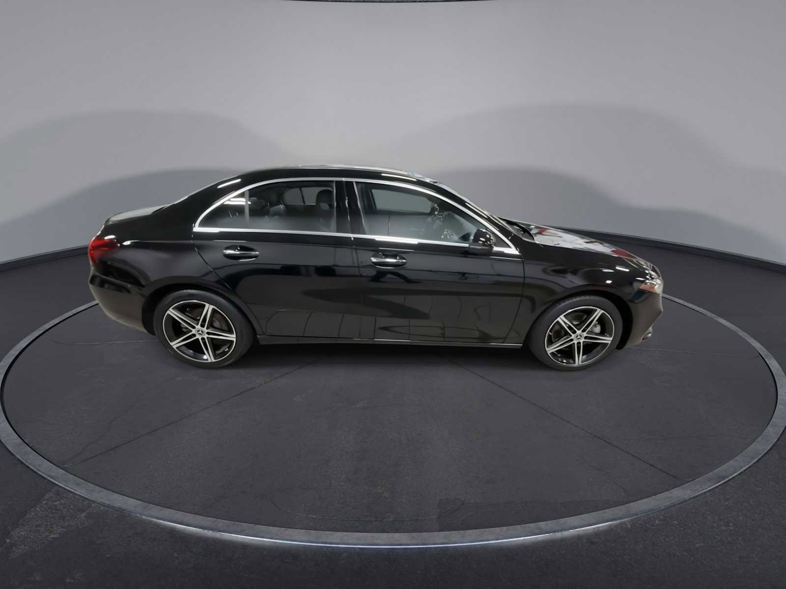 Used 2022 Mercedes-Benz A 220 4MATIC image 9