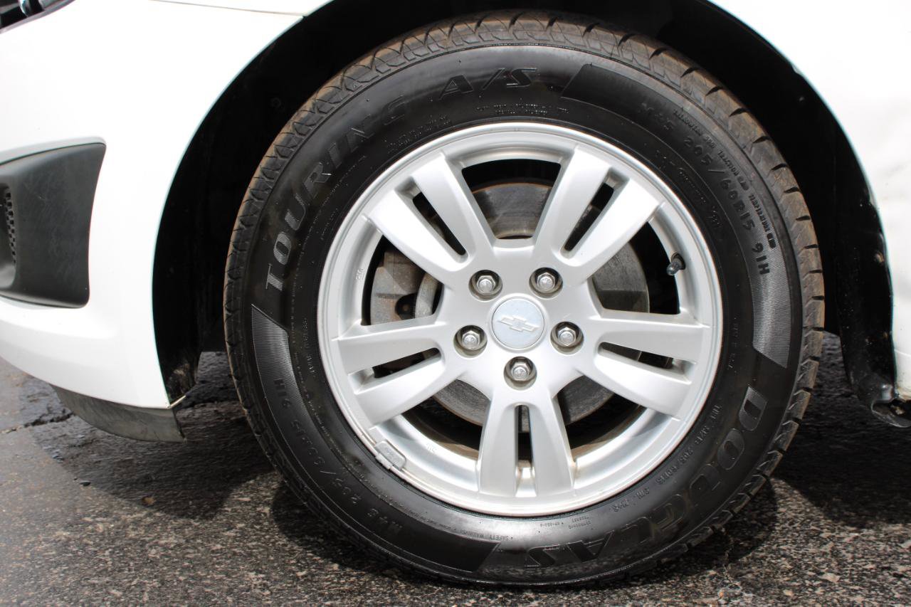 Used 2013 Chevrolet Sonic LT FWD image 46