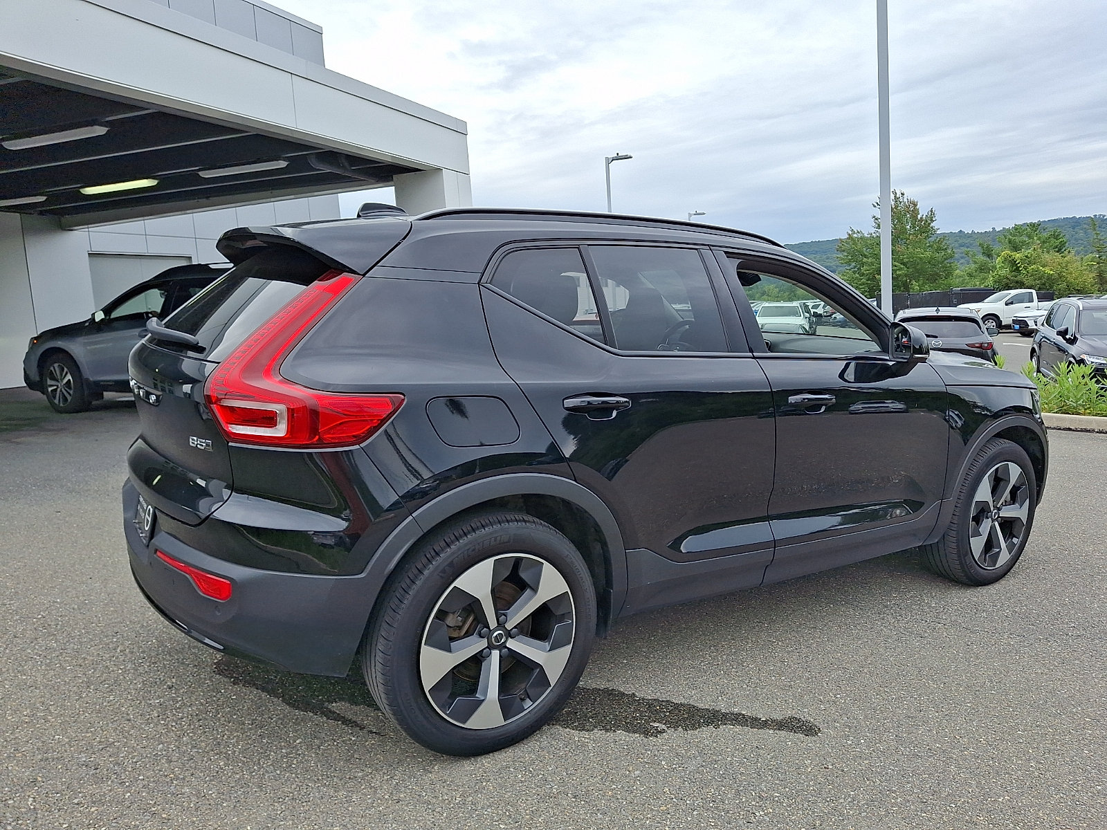 Certified 2023 Volvo XC40 B5 Plus w/ Climate Package AWD/4WD image 7
