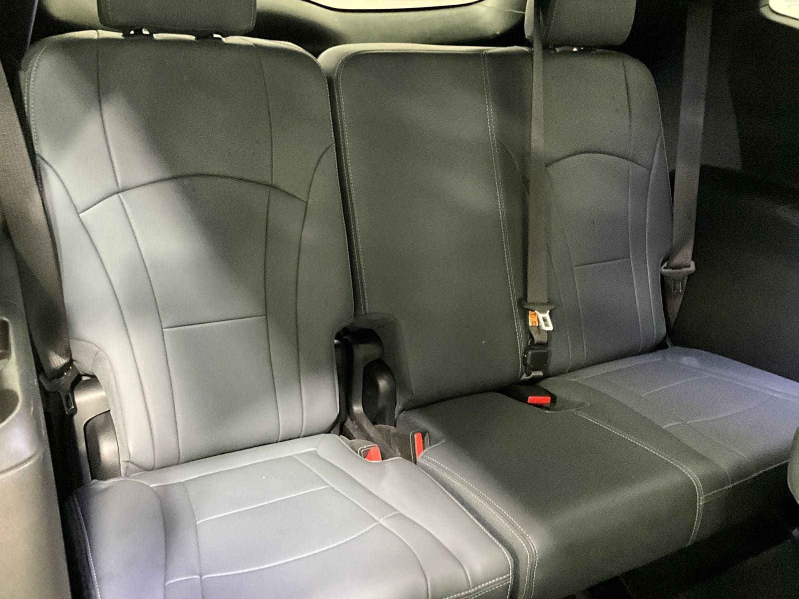 Used 2023 Buick Enclave Essence AWD/4WD image 24
