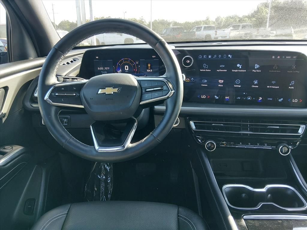 Used 2024 Chevrolet Traverse LT FWD image 14