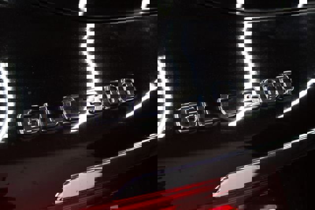 Used 2018 Mercedes-Benz GLC 300 Luxury w/ Multimedia Package image 6