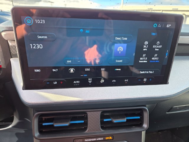 Used 2025 Ford Maverick XLT w/ Equipment Group 301A AWD/4WD image 7