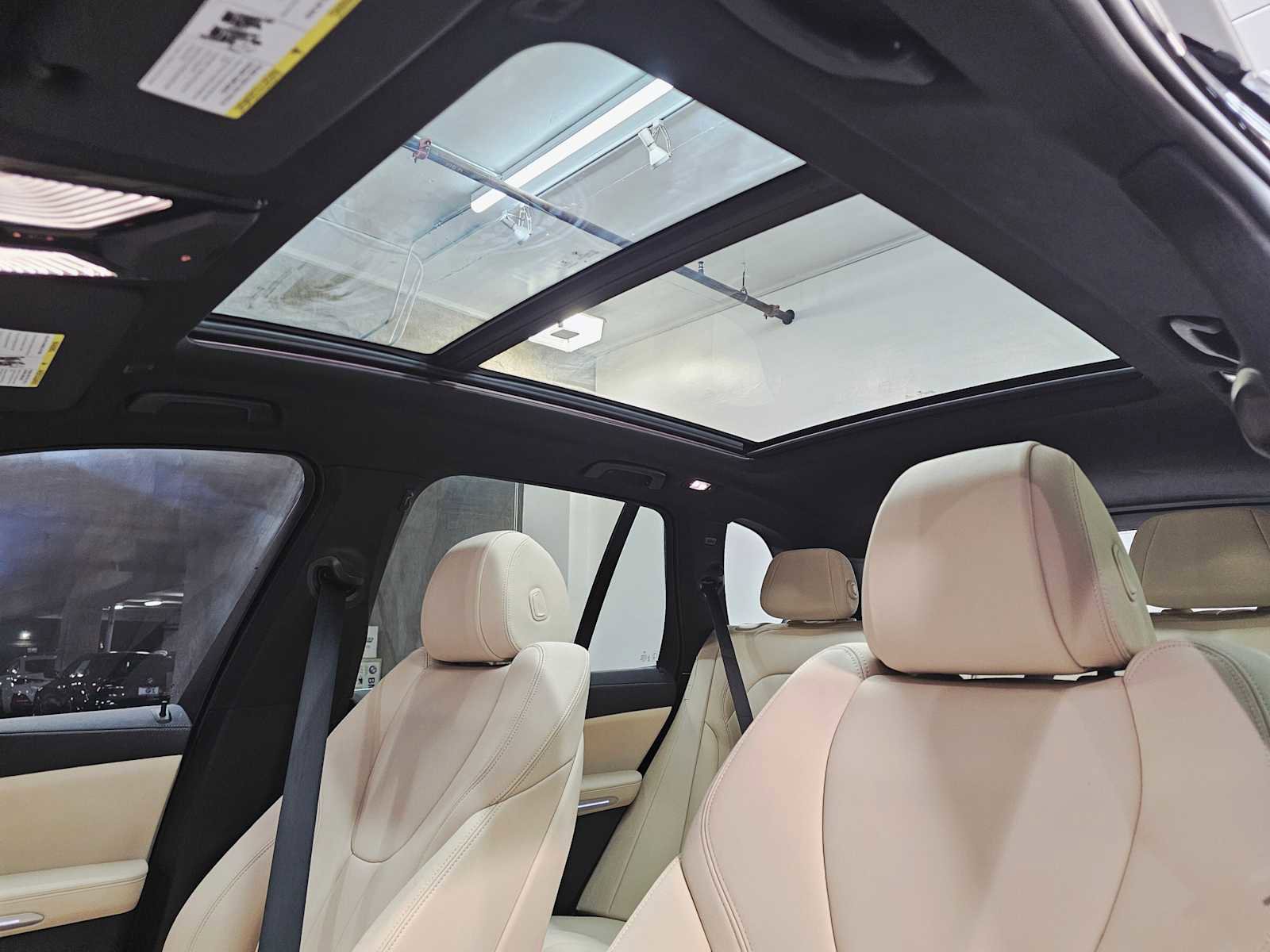 Used 2022 BMW X5 xDrive40i w/ Parking Assistance Package image 24