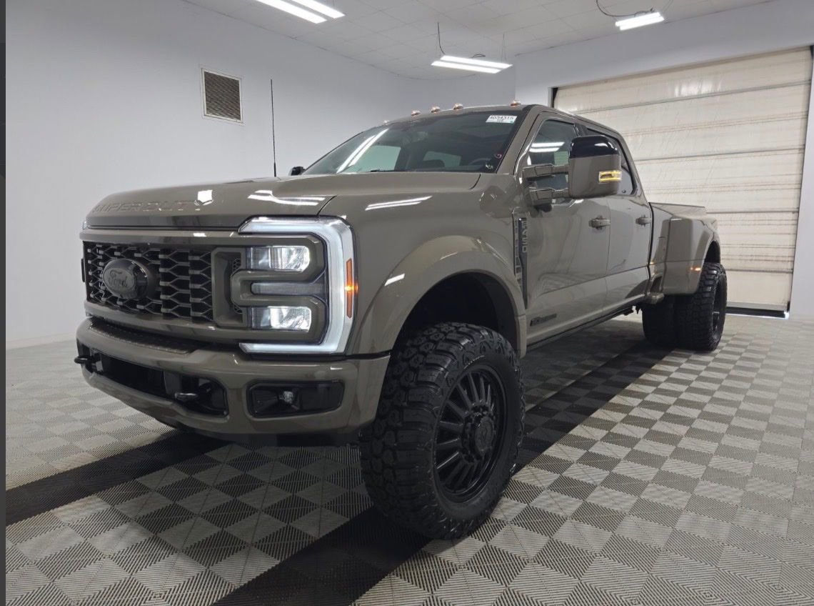 Used 2026 Ford F450 Lariat image 2