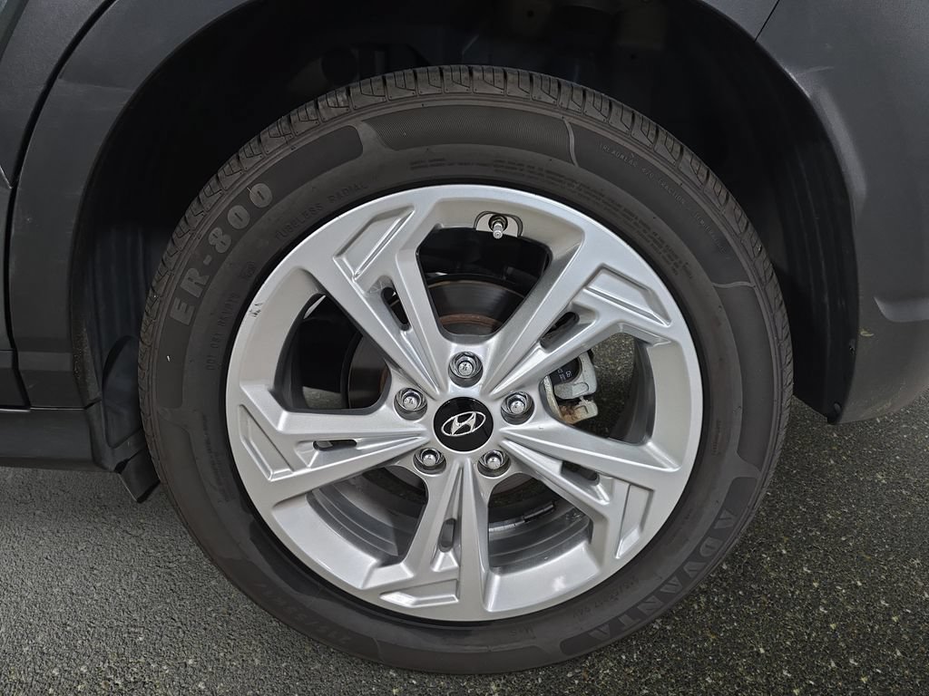 Used 2023 Hyundai Kona SEL FWD image 30