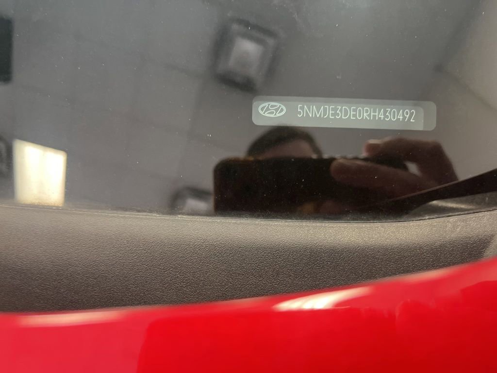 Used 2024 Hyundai Tucson Limited FWD image 2