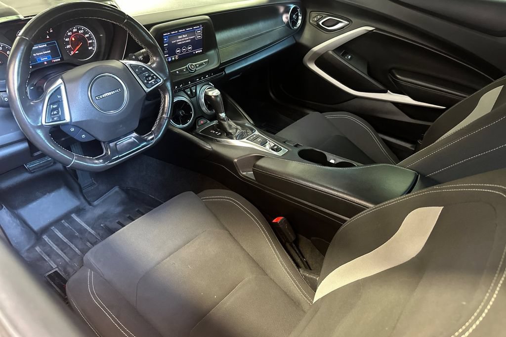 Used 2020 Chevrolet Camaro LT RWD image 13