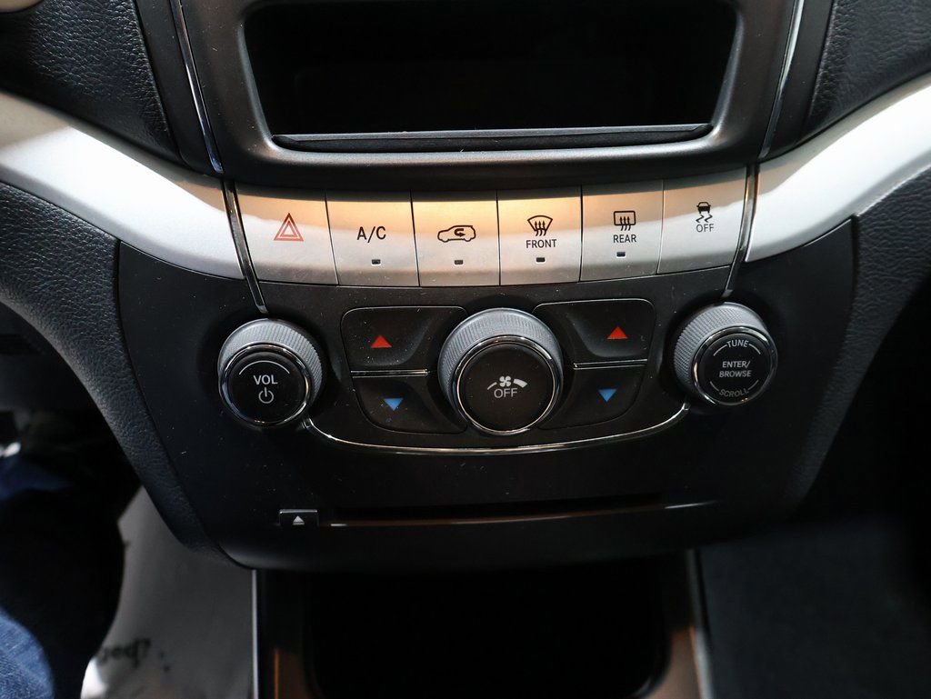 Used 2011 Dodge Journey Mainstreet w/ Flexible Seating Group image 29