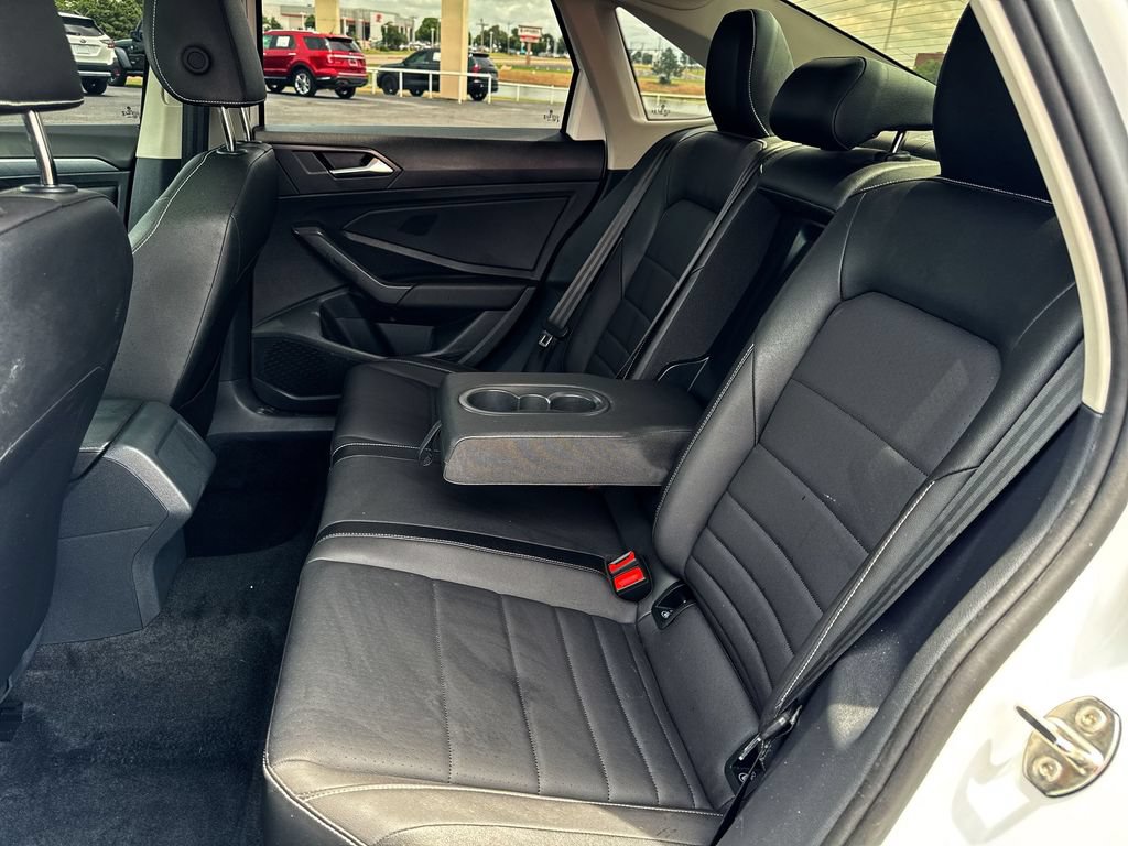 Used 2024 Volkswagen Jetta SE FWD image 22