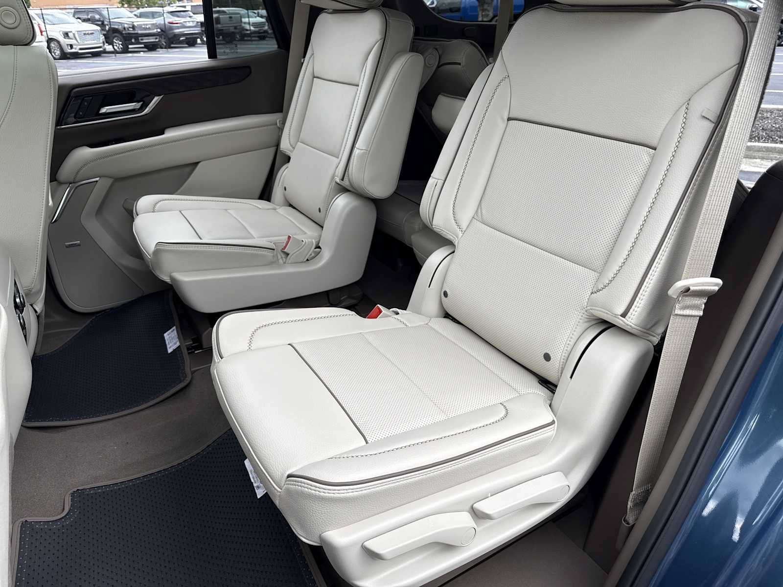 New 2026 GMC Yukon Denali w/ Sun & Power Step Package RWD image 20