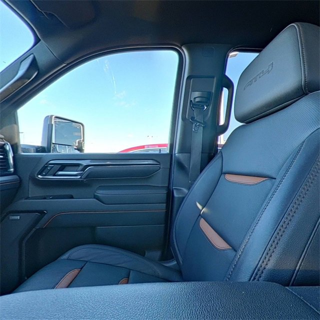 Used 2024 GMC Sierra 2500 AT4 w/ AT4 Premium Plus Package image 25