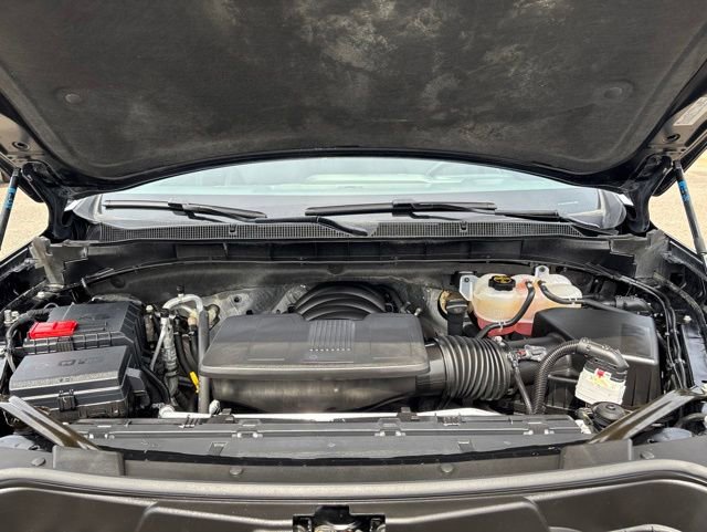 Used 2025 Chevrolet Suburban Z71 AWD/4WD image 43