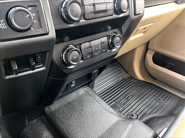 Used 2021 Ford F350 XLT AWD/4WD image 23