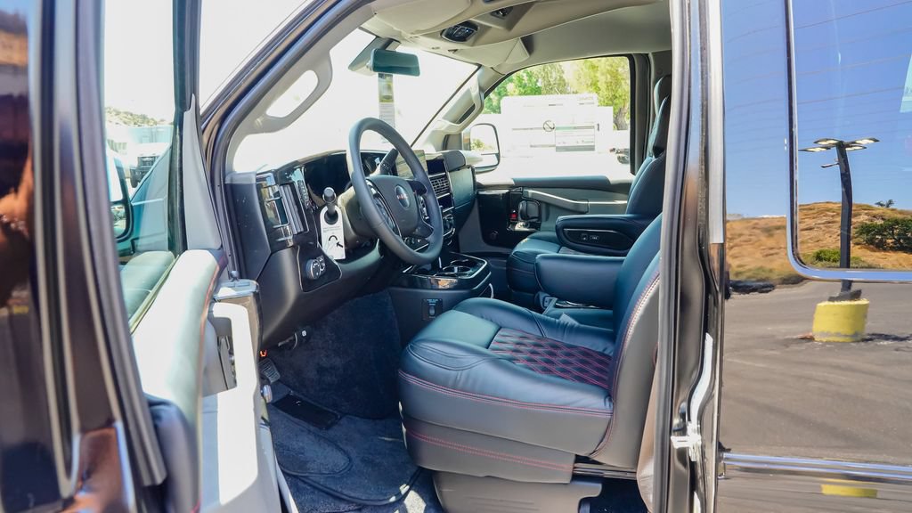 New 2026 GMC Savana 2500 Extended w/ Driver Convenience Package RWD image 16