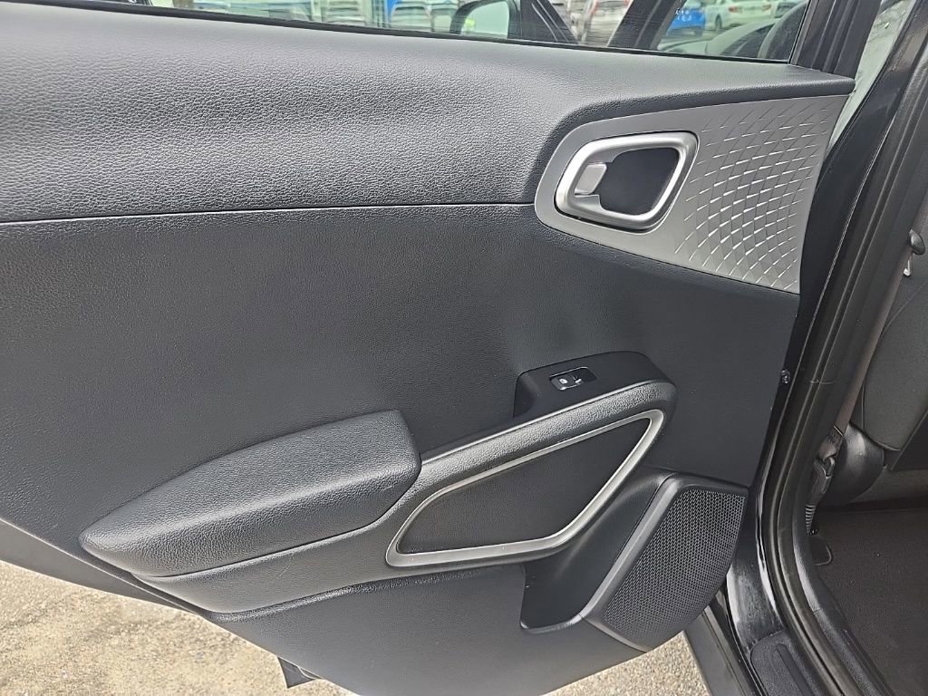 Used 2024 Kia Soul LX w/ Option Group 015 image 26