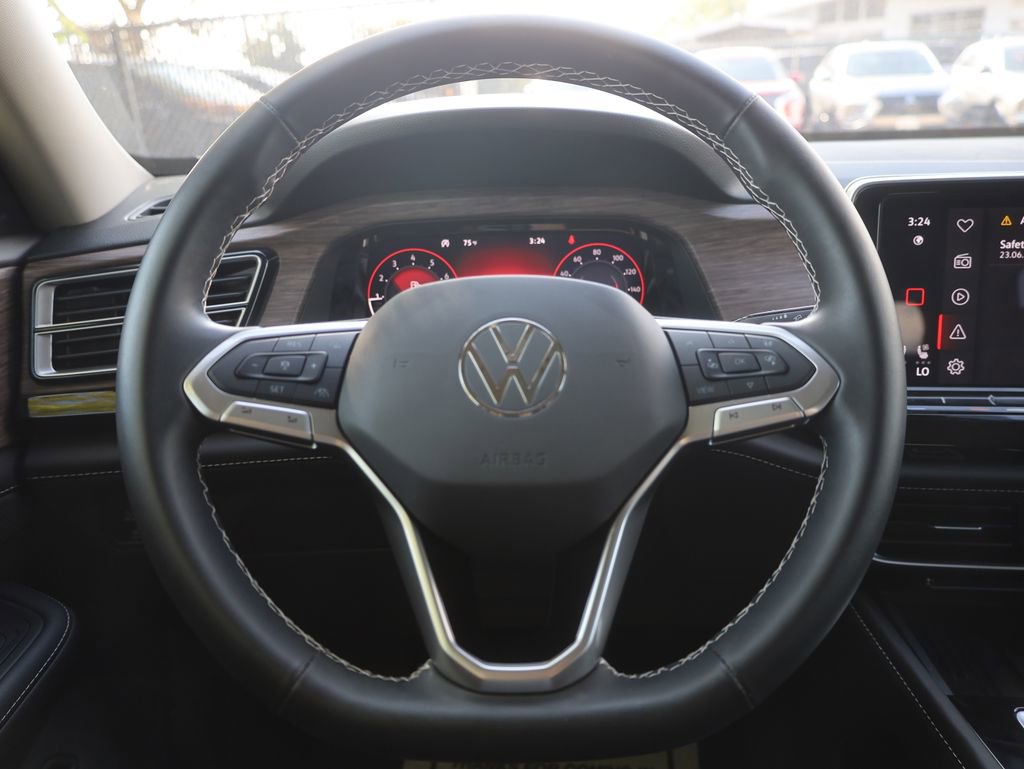 Used 2025 Volkswagen Atlas SEL image 44