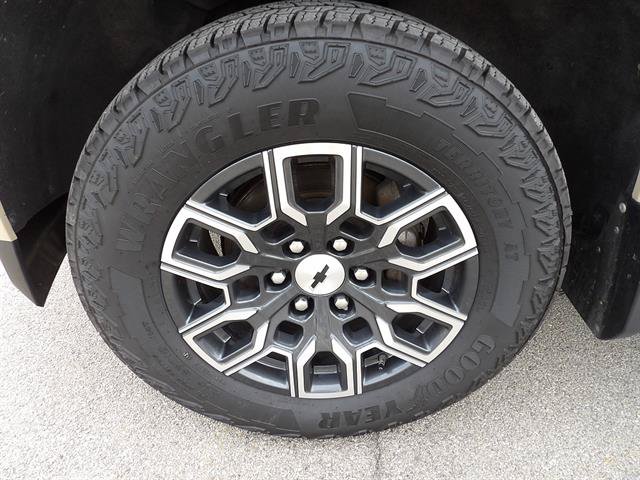 Certified 2024 Chevrolet Colorado Z71 w/ Z71 Convenience Package 2 AWD/4WD image 10