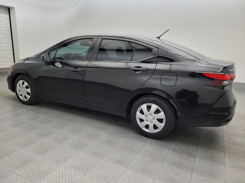 Used 2021 Nissan Versa S image 3