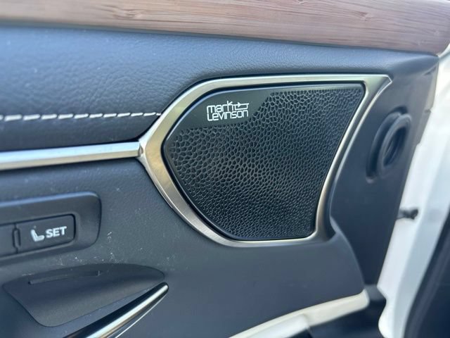 Certified 2025 Lexus ES 300h w/ Luxury Package FWD image 14
