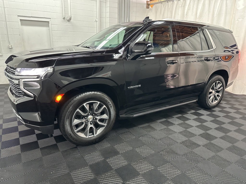 Used 2024 Chevrolet Tahoe LT w/ LT Signature Package image 5