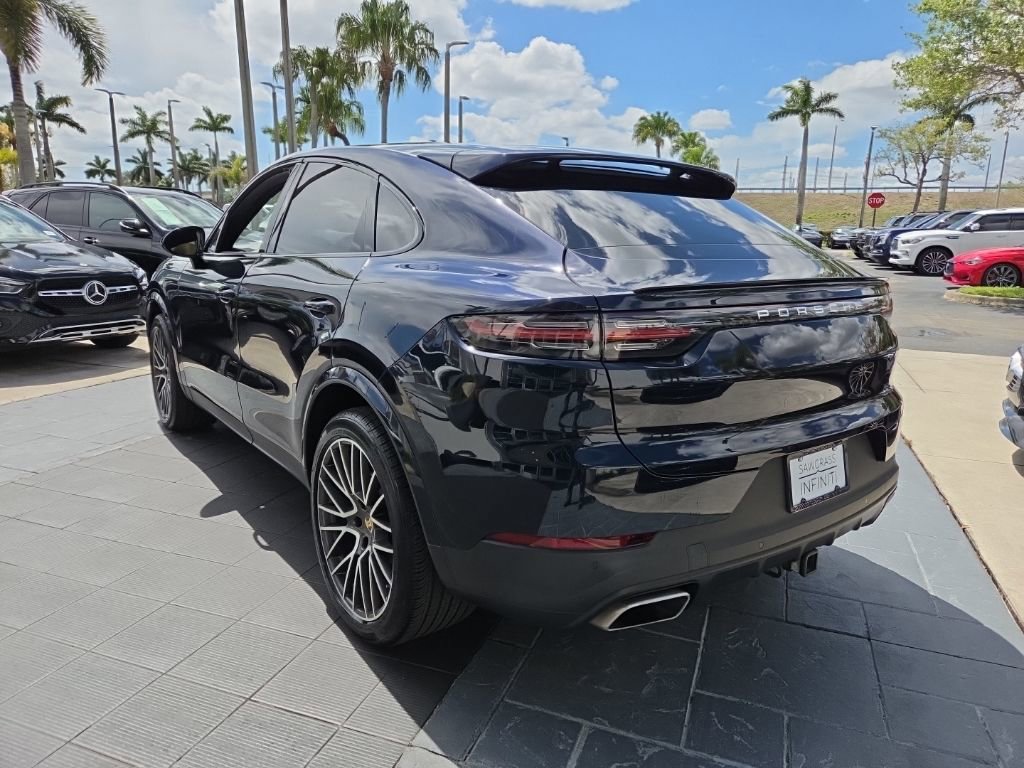 Used 2021 Porsche Cayenne Coupe image 12