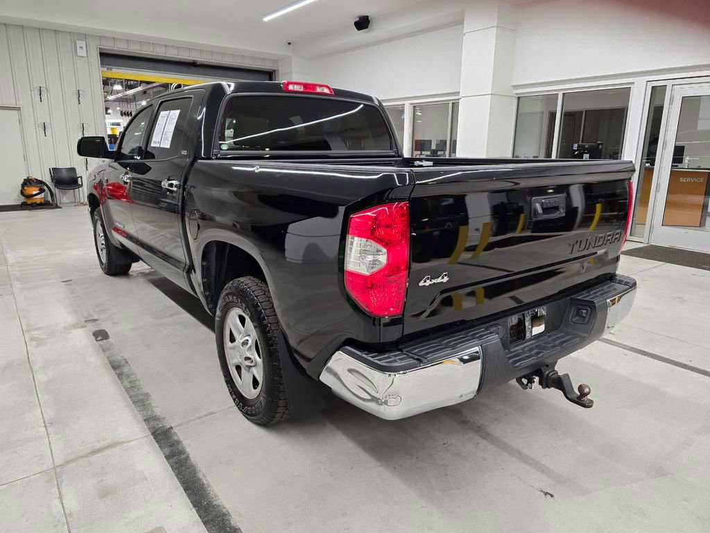 Used 2018 Toyota Tundra SR5 w/ SR5 Upgrade Package AWD/4WD image 4