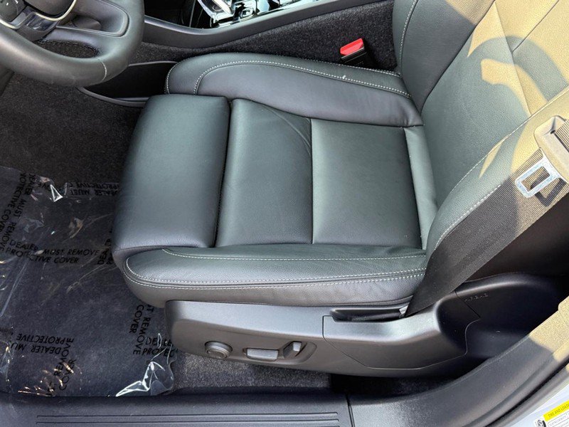 Used 2026 Volvo XC40 B5 Plus AWD/4WD image 18