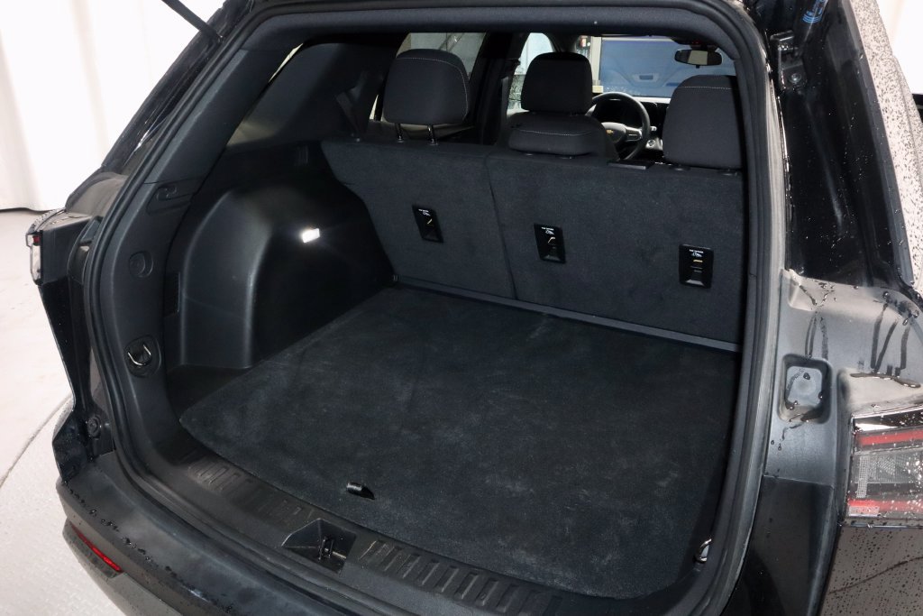 Used 2025 Chevrolet Equinox LT FWD image 15