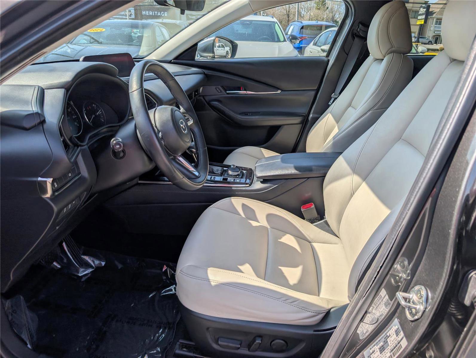 Used 2022 MAZDA CX-30 AWD 2.5 S w/ Preferred Package image 16